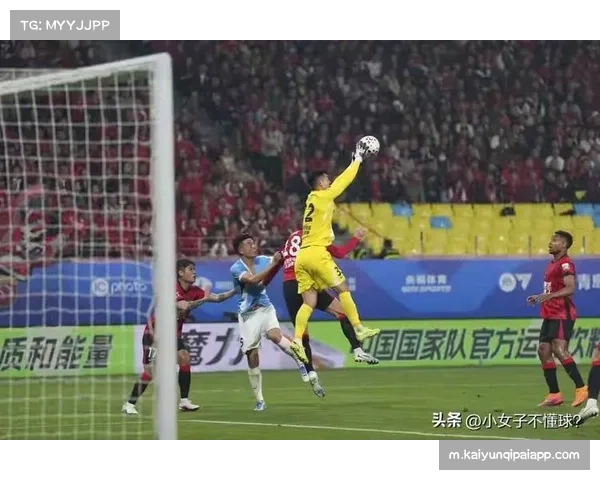 深圳新鹏城红牌后防守组织率骤降 少打一人数据暴露预案缺失 深圳新鹏城红牌后防守组织率骤降 少打一人数据暴露预案缺失